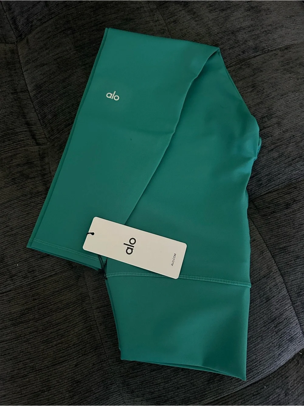 Alo High-Rise Leggings in a Emerald Isle